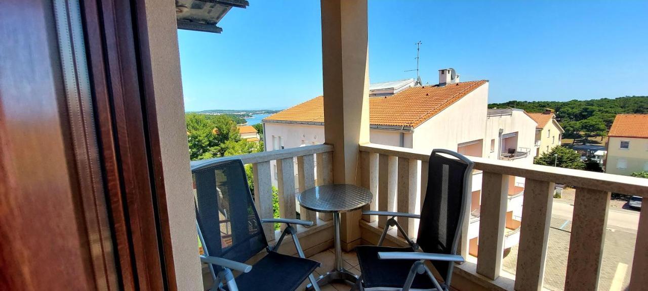 Appartment Mares Premantura Extérieur photo